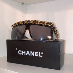 Chanel chain sunglasses vintage 1990’s